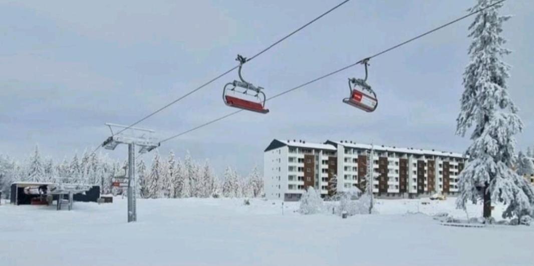 Ferienwohnung Jahorina Woods - Na Stazi, Ski-To-Door Exterior foto